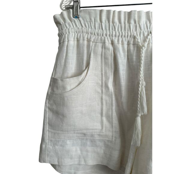 NEW House of Harlow 1960 High Waisted Ivory Linen Blend Pocket Shorts Size Large - Picture 2 of 6